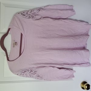 Roz & Ali lavender sweater with lace shoulders Medium